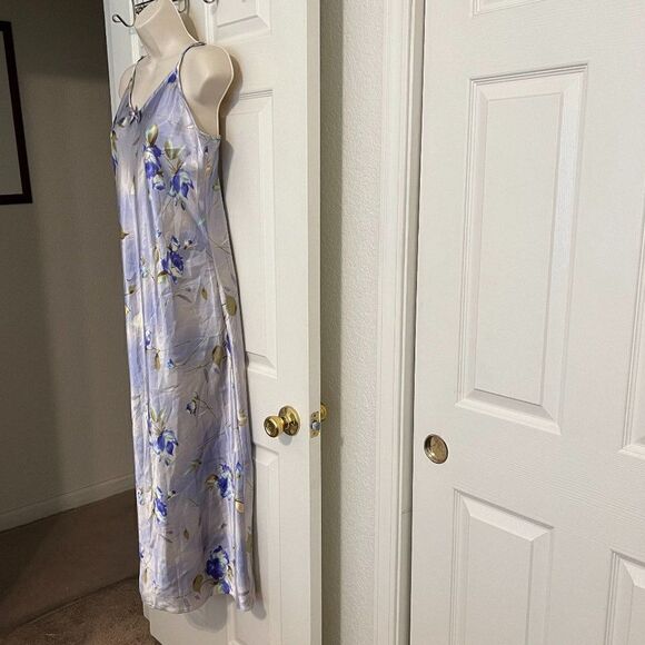 Sarah Bentley (Vintage) Intimates Floral Slip Night Gown Size Medium - Picture 3 of 6
